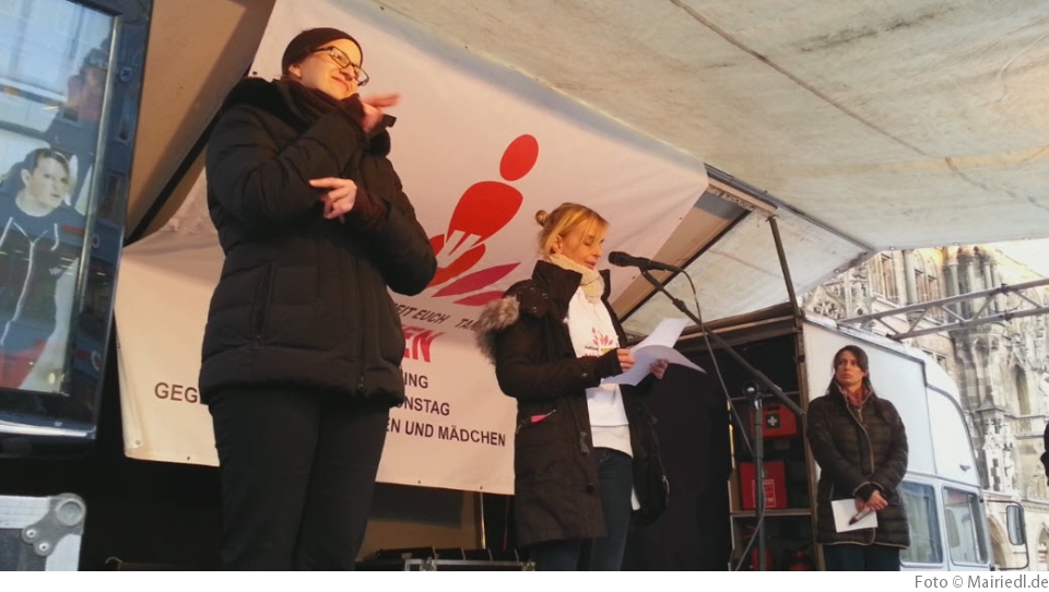 One Billion Rising München 2018 - Redebeitrag Romy Stangl